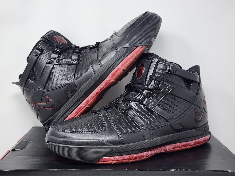 2005 Nike LeBron 3 OG BLACK RED 312147-004 Size 11 WORN